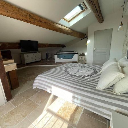 Appartement De Charme Sud Luberon Classe 4 Etoiles Puyvert Экстерьер фото